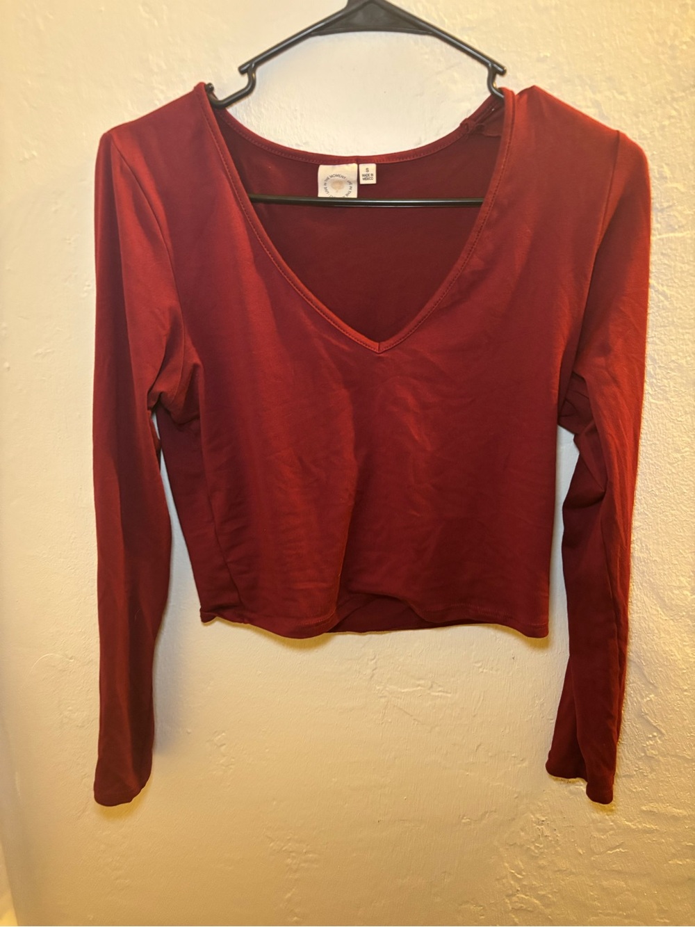 Women's V-Neck Long Sleeve Top - Burgundy
